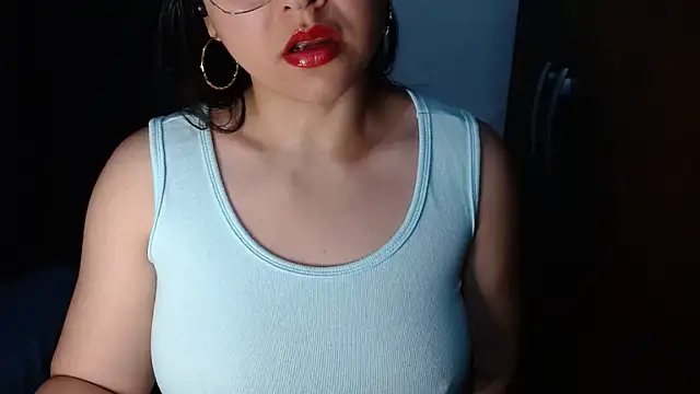 Snapshot of lizbodu chatting on 06-08-26, 02:23 lizbodu online show from 06-08-26, 02:23