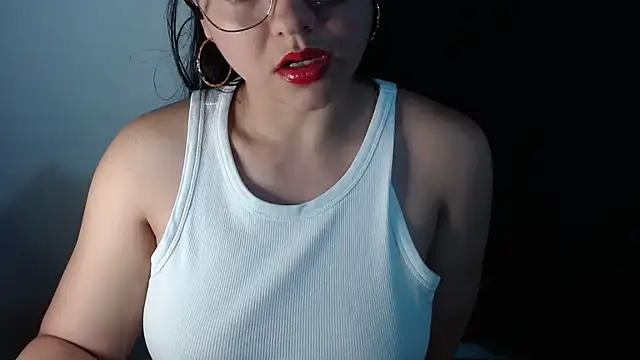 Snapshot of lizbodu chatting on 05-09-26, 02:04 lizbodu online show from 05-09-26, 02:04