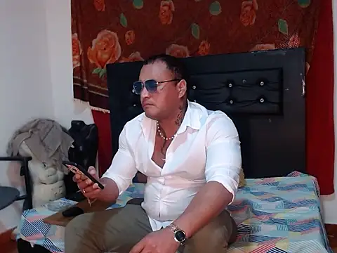 hardrock982 online show from 11-27-25, 01:55