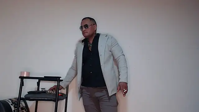 hardrock982 online show from 10-04-25, 02:29