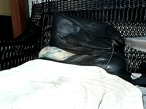 HungHawaiian808xh online show from 02-22-25, 07:01