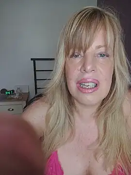 msjuicylucy1982 online show from 05-23-26, 01:43