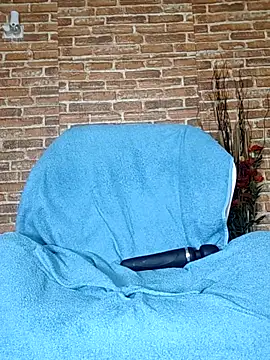 Snapshot of _Horny_milf_ chatting on 07-02-26, 02:45 Horny milf online show from 07-02-26, 02:45
