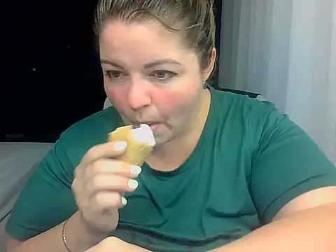 Snapshot of cute__cherry chatting on 07-25-26, 10:16 cute cherry online show from 07-25-26, 10:16