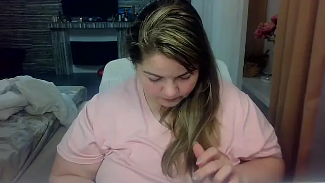 cute  cherry online show from 03-12-26, 08:57