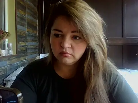 Snapshot of cute__cherry chatting on 07-17-26, 07:38 cute cherry online show from 07-17-26, 07:38
