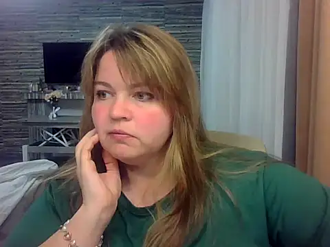 Snapshot of cute__cherry chatting on 05-07-26, 08:12 cute cherry online show from 05-07-26, 08:12