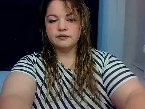 Snapshot of cute__cherry chatting on 07-27-26, 07:43 cute cherry online show from 07-27-26, 07:43