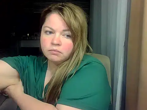 Snapshot of cute__cherry chatting on 05-06-26, 09:52 cute cherry online show from 05-06-26, 09:52