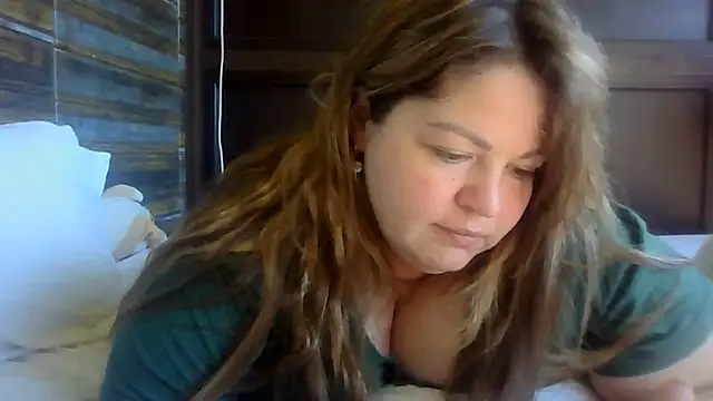 Snapshot of cute__cherry chatting on 06-19-26, 06:30 cute cherry online show from 06-19-26, 06:30