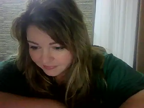 Snapshot of cute__cherry chatting on 05-25-26, 08:07 cute cherry online show from 05-25-26, 08:07