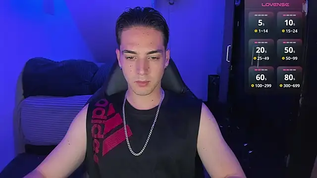 Snapshot of Alex_smith00 chatting on 03-01-25, 10:21 Alex smith00 online show from 03-01-25, 10:21