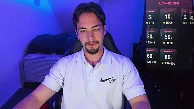 Snapshot of Alex_smith00 chatting on 02-13-25, 11:26 Alex smith00 online show from 02-13-25, 11:26