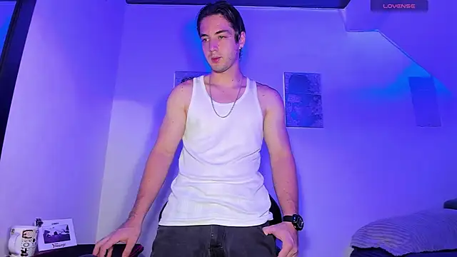 Snapshot of Alex_smith00 chatting on 09-27-25, 08:59 Alex smith00 online show from 09-27-25, 08:59