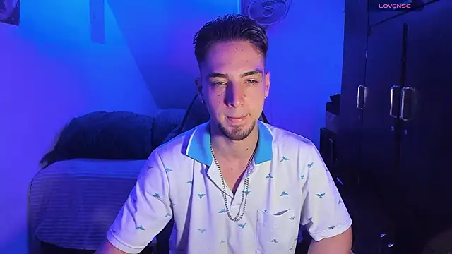 Alex smith00 online show from 03-18-26, 12:25