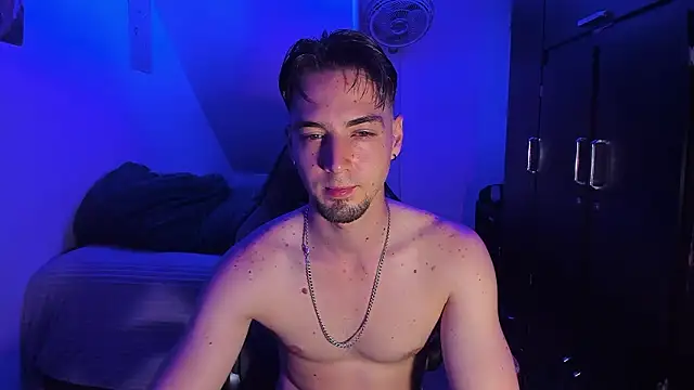 Alex smith00 online show from 02-11-26, 06:52