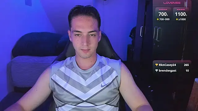 Snapshot of Alex_smith00 chatting on 03-03-25, 02:33 Alex smith00 online show from 03-03-25, 02:33