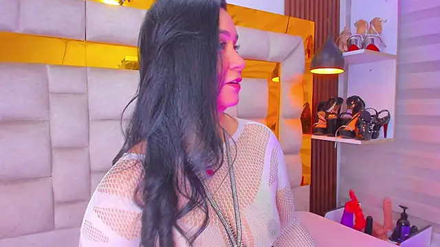 bigass monic online show from 02-06-26, 03:35