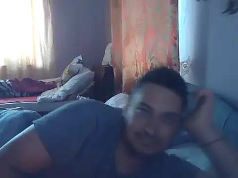 Snapshot of nemes2 chatting on 10-09-25, 06:14 nemes2 online show from 10-09-25, 06:14