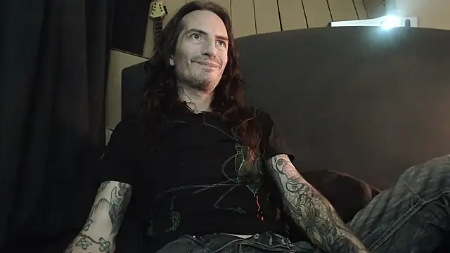 Bailey39 online show from 03-18-25, 01:46