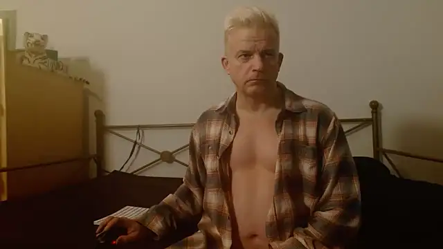 Dragonnycxh online show from 11-07-25, 03:22