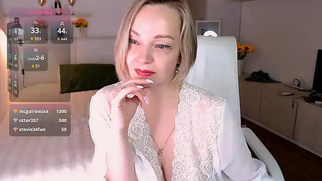 Snapshot of Tilly_Eliot chatting on 09-26-25, 02:18 Tilly Eliot online show from 09-26-25, 02:18