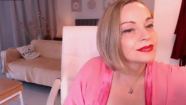 Tilly Eliot online show from 12-15-25, 06:25