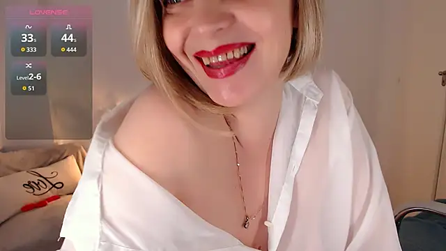 Snapshot of Tilly_Eliot chatting on 09-11-25, 07:25 Tilly Eliot online show from 09-11-25, 07:25