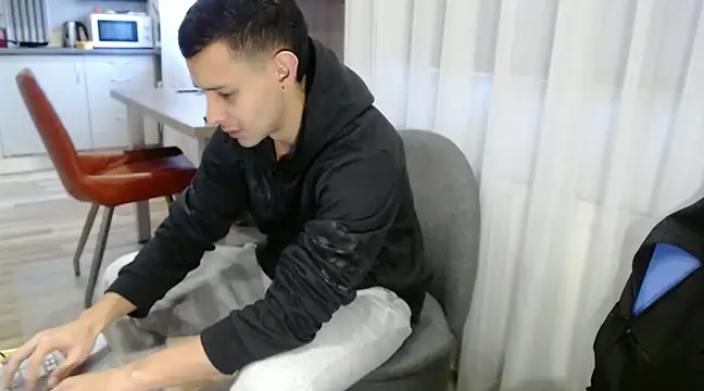 Snapshot of isaacgomez21 chatting on 01-31-25, 07:50 isaacgomez21 online show from 01-31-25, 07:50