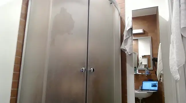 Snapshot of isaacgomez21 chatting on 01-22-25, 07:46 isaacgomez21 online show from 01-22-25, 07:46