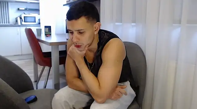 Snapshot of isaacgomez21 chatting on 02-05-25, 09:57 isaacgomez21 online show from 02-05-25, 09:57