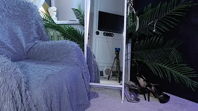 SofiaFoster  online show from 12-21-25, 05:53