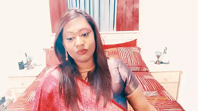 Snapshot of Indianlust69 chatting on 09-21-25, 11:10 Indianlust69 online show from 09-21-25, 11:10