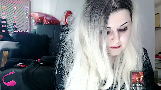 Snapshot of Psychobitch7 chatting on 03-04-25, 10:46 Psychobitch7 online show from 03-04-25, 10:46
