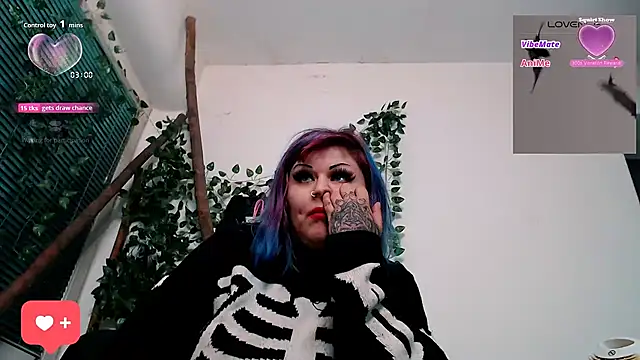 Snapshot of Psychobitch7 chatting on 10-07-25, 08:21 Psychobitch7 online show from 10-07-25, 08:21