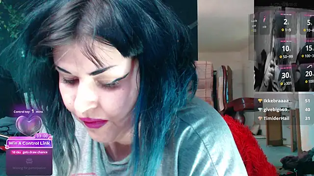 Snapshot of Psychobitch7 chatting on 06-08-26, 10:38 Psychobitch7 online show from 06-08-26, 10:38