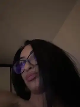 Snapshot of NikkiStarX chatting on 02-04-26, 06:36 NikkiStarX online show from 02-04-26, 06:36