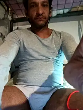 Snapshot of Lucas_pt chatting on 03-21-26, 06:45 Lucas pt online show from 03-21-26, 06:45