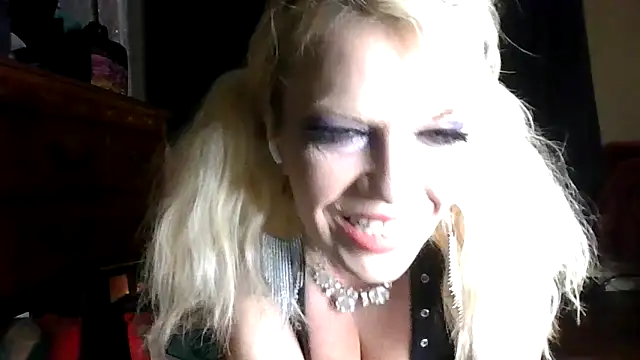marilyn420 online show from 02-05-26, 05:47