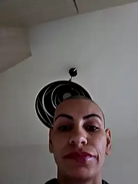 Snapshot of hotSANDRA_STARR chatting on 10-10-25, 02:51 hotSANDRA STARR online show from 10-10-25, 02:51