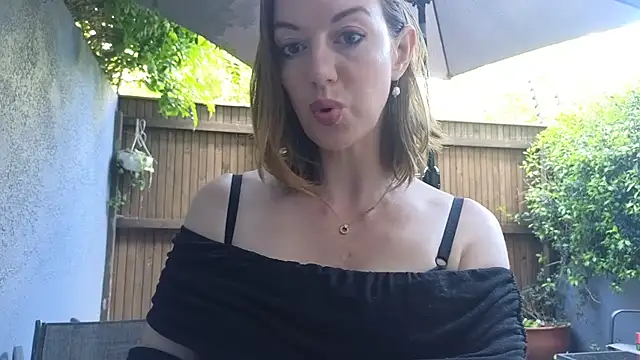 Snapshot of TopsyWilde chatting on 10-08-25, 08:27 TopsyWilde online show from 10-08-25, 08:27
