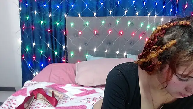 Snapshot of sarah_lovesu chatting on 02-08-25, 09:04 sarah lovesu online show from 02-08-25, 09:04
