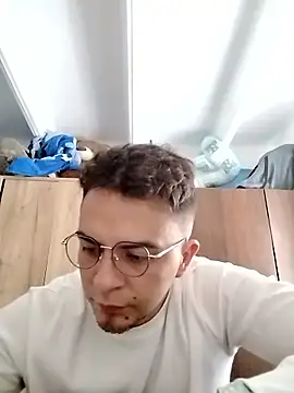 n1ck09797 online show from 01-11-26, 03:52