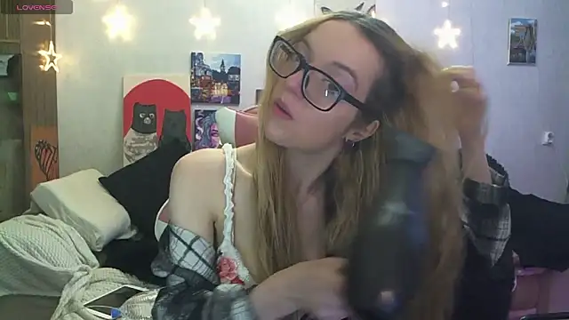 SecretSophia online show from 02-14-26, 06:13