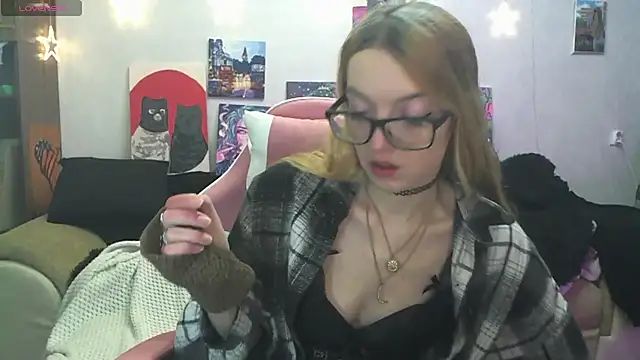 SecretSophia online show from 02-08-26, 10:18