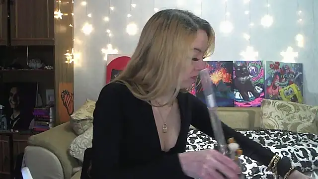 SecretSophia online show from 01-25-25, 07:18