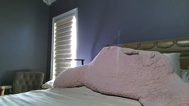Lisaisluscious online show from 06-30-26, 02:17