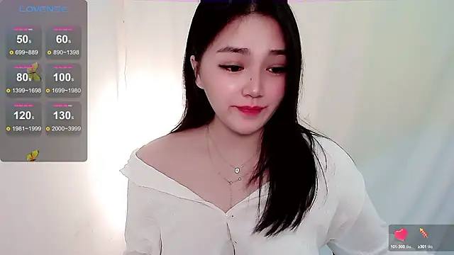 Snapshot of small_Eva chatting on 12-01-24, 04:34 small Eva online show from 12-01-24, 04:34