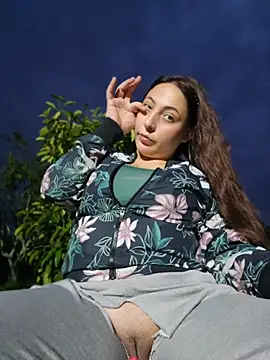 VickyHoult online show from 04-21-26, 11:22