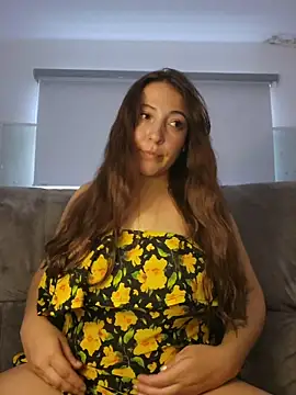 VickyHoult online show from 12-17-25, 08:03